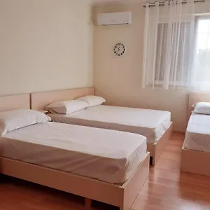 Zadeja Guest house
