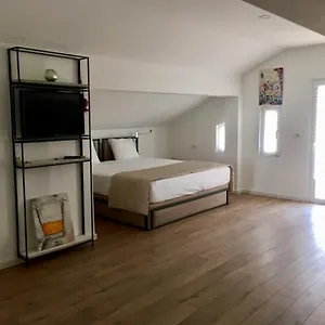 Amberyellowbnb Bed & Breakfast